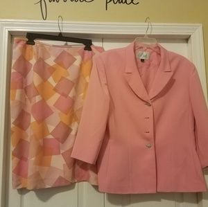 Size 16 Two Piece "Le Suit"  skirt suit